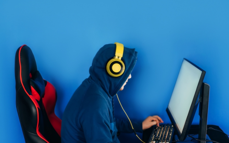 É oficial: ficar muito tempo SENTADO pode te matar!