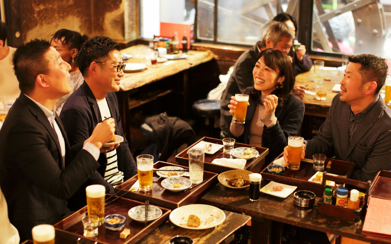 Bōnenkai: 40% dos trabalhadores querem que as festas de fim de ano com bebidas terminem até as 21 horas