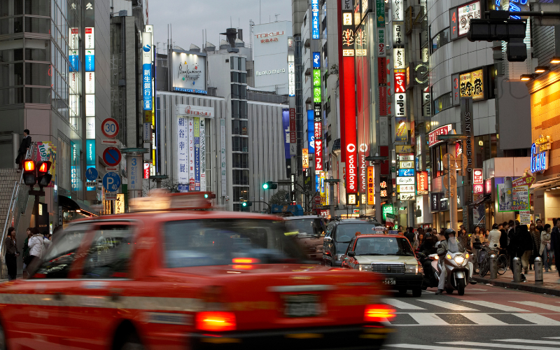 Desentendimento no trânsito termina em disparos com arma de fogo no Japão