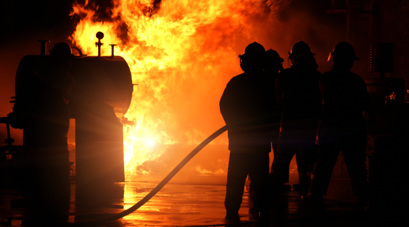 Japonês de 82 anos é preso após atear fogo e destruir cinco casas em Tóquio