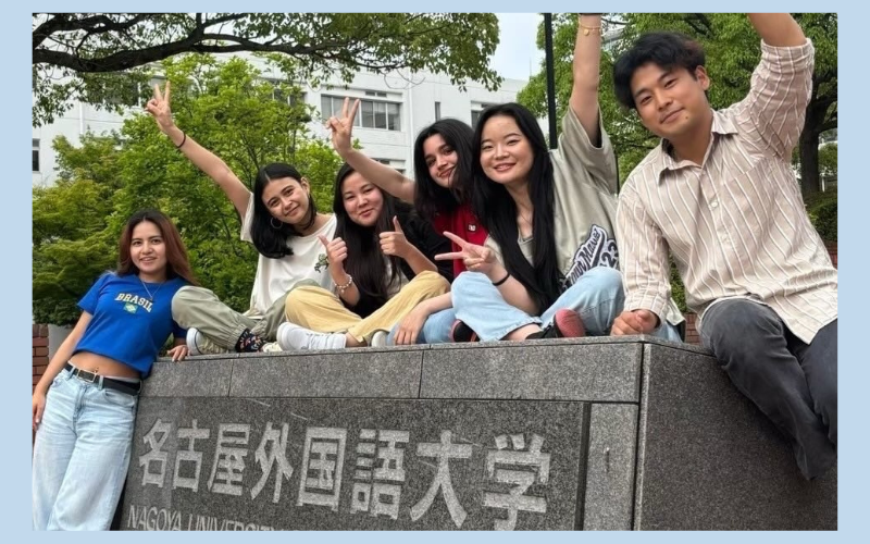 Estudantes brasileiros oferecerão suporte em português e outros idiomas durante