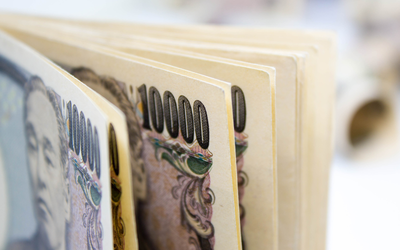 Painel do governo japonês aprova aumento do salário mínimo em 50 ienes
