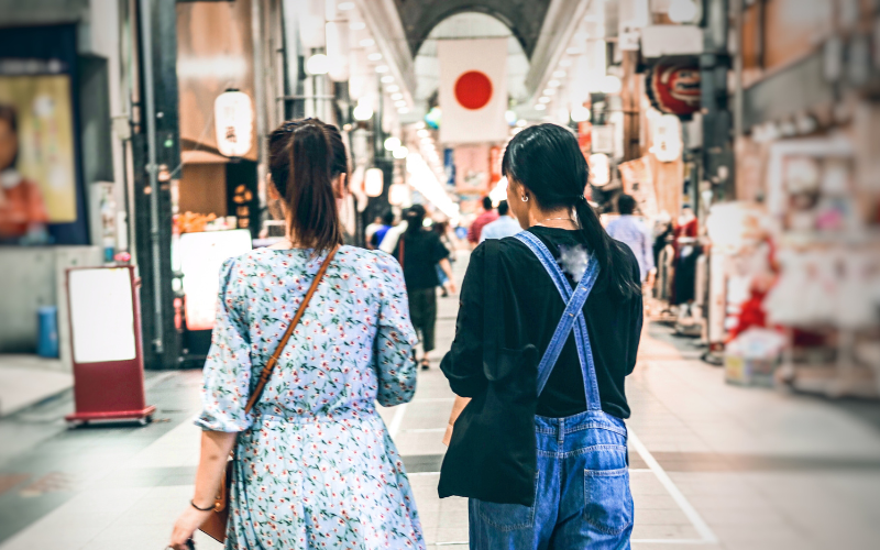 Takashimaya enfrenta penalidade por vendas isentas de impostos para estrangeiros residentes no Japão