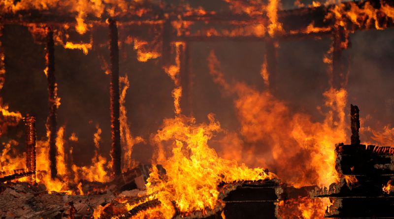 Corpo encontrado em Incêndio Residencial em Gifu