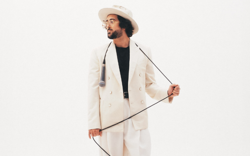 Zeeba, a voz brasileira mais ouvida no mundo, anuncia turnê no Japão!